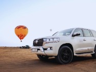 Hot air balloon flight over the Dubai desert