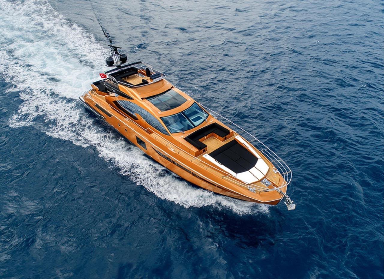 Azimut 77 private yacht in Dubai, preview photo 2