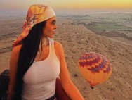 Hot air balloon flight over the Dubai desert