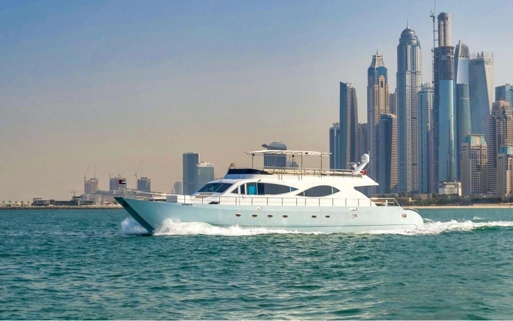 LUX120 private yacht in Dubai