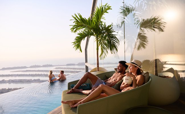 AURA SKYPOOL