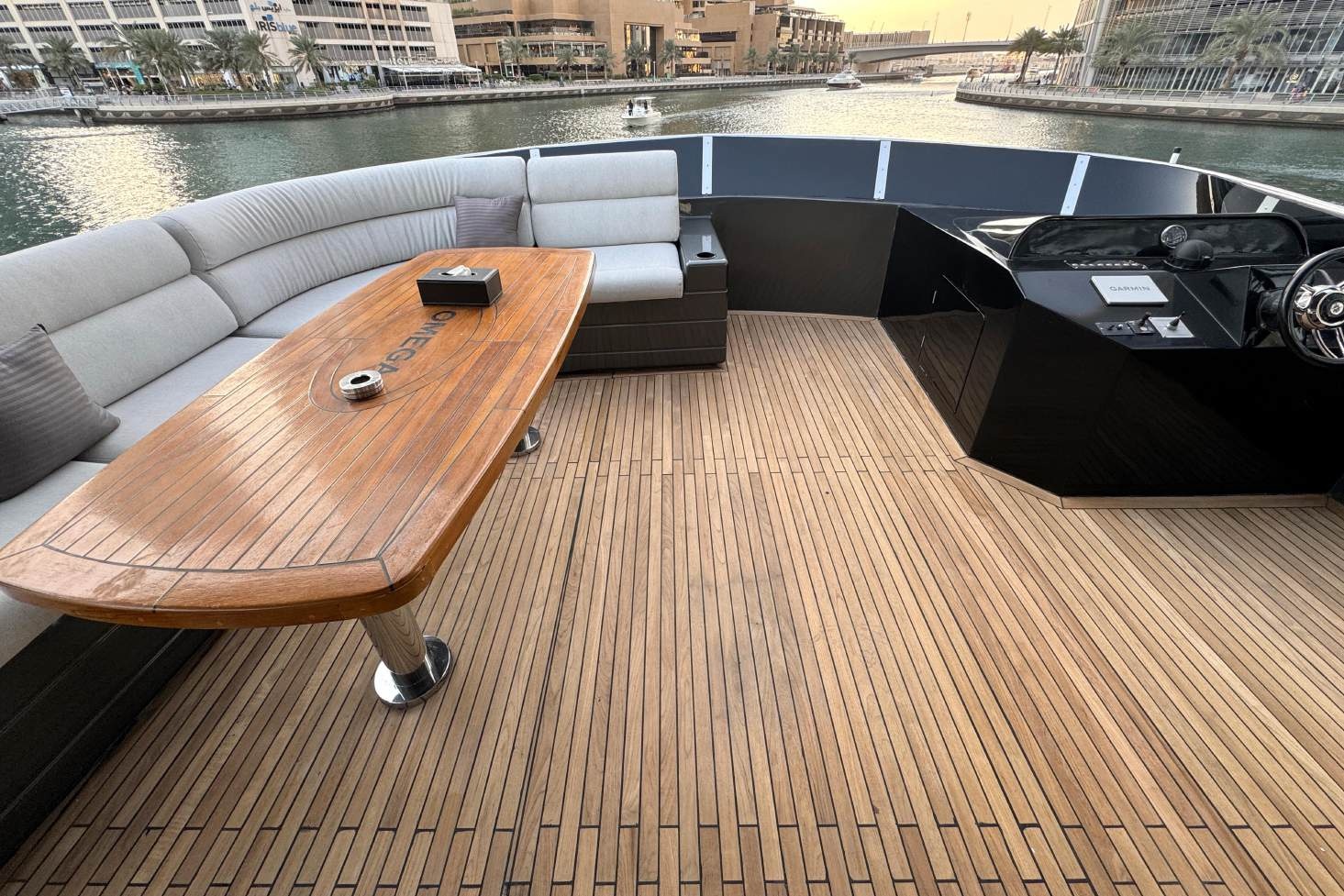 LuxBlack100 private yacht in Dubai, preview photo 3