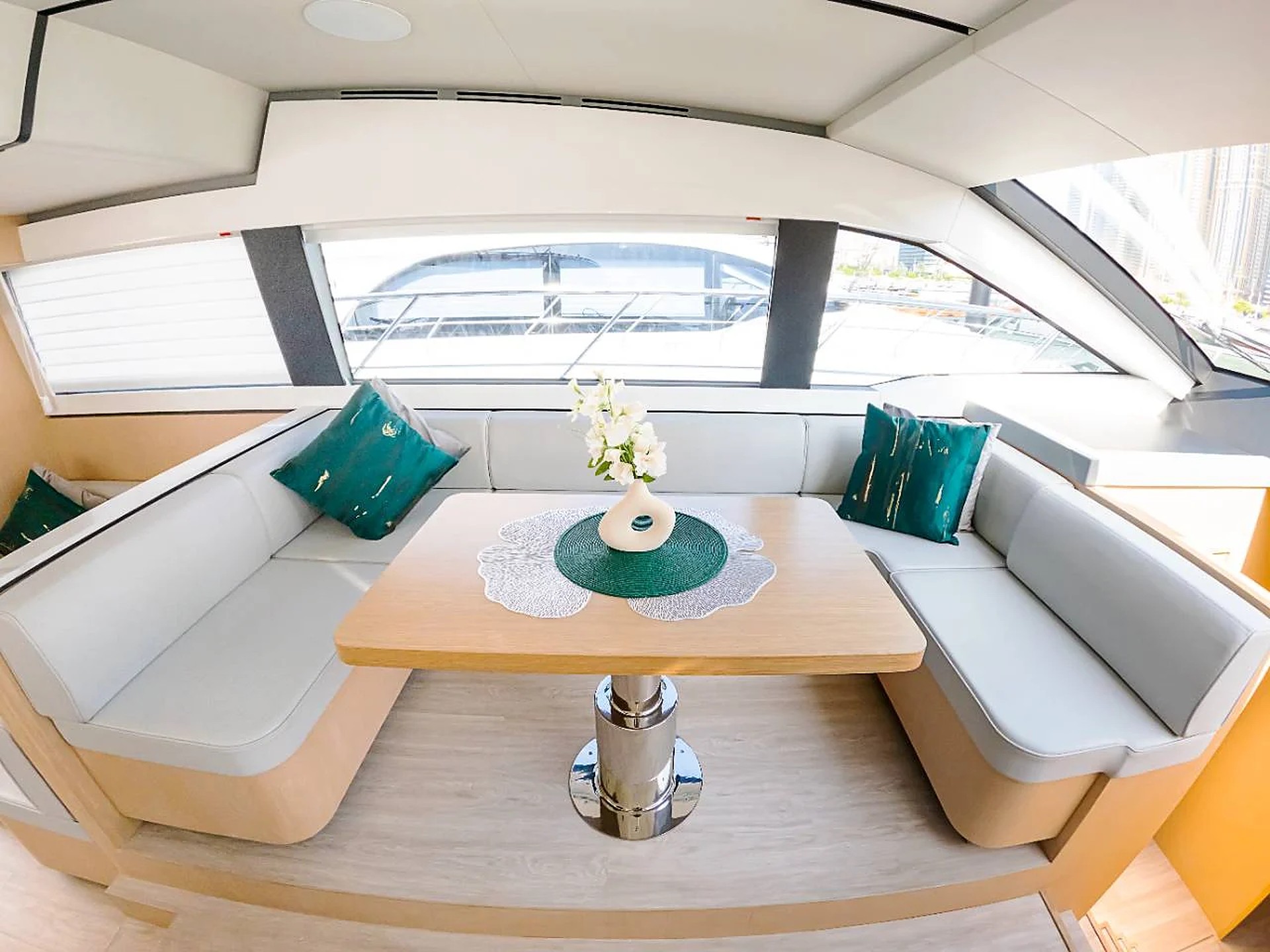 LUX52 private yacht in Dubai, preview photo 3