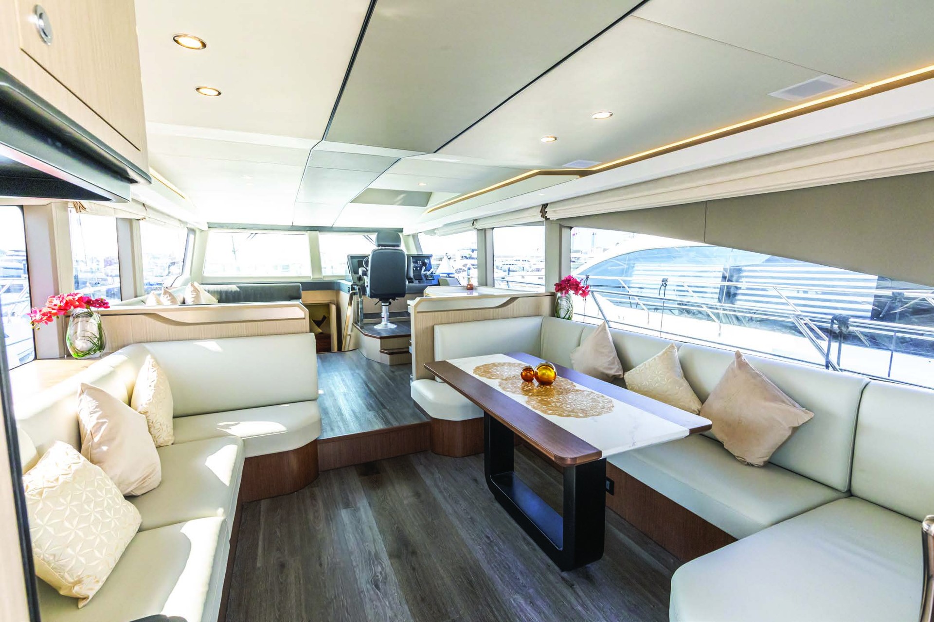 LUX53 CANOPY private yacht in Dubai, preview photo 2