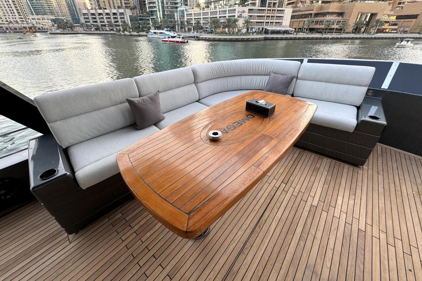 LuxBlack100 private yacht in Dubai, preview photo 4